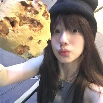 采蘑菇的夫妻